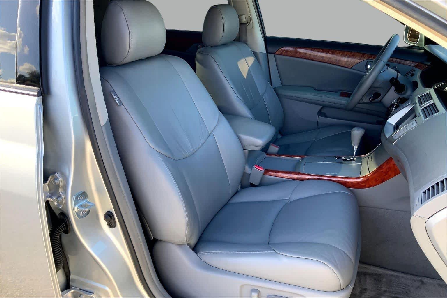 Used 2006 Titanium Metallic Toyota XLS image 6