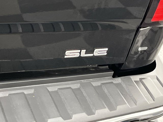 Used 2019 Onyx Black GMC SLE image 29