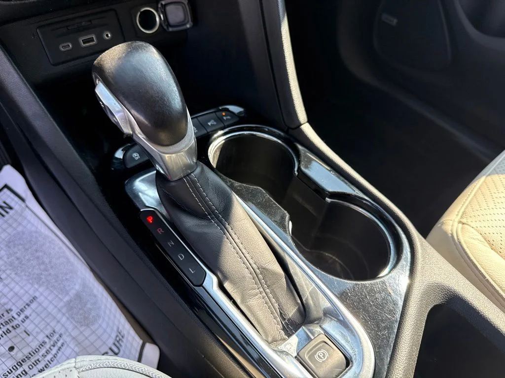 Used 2020 Red Buick Essence image 34