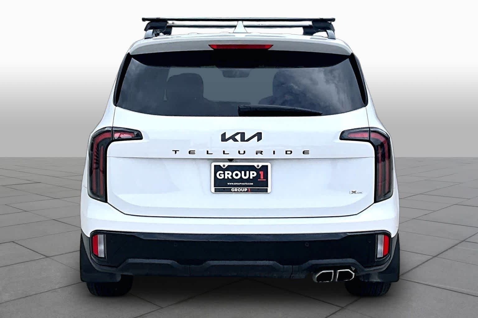 Used 2025 Glacial White Pearl Kia SX X-Line image 5
