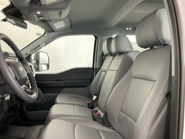 New 2026 Oxford White Ford XL image 13