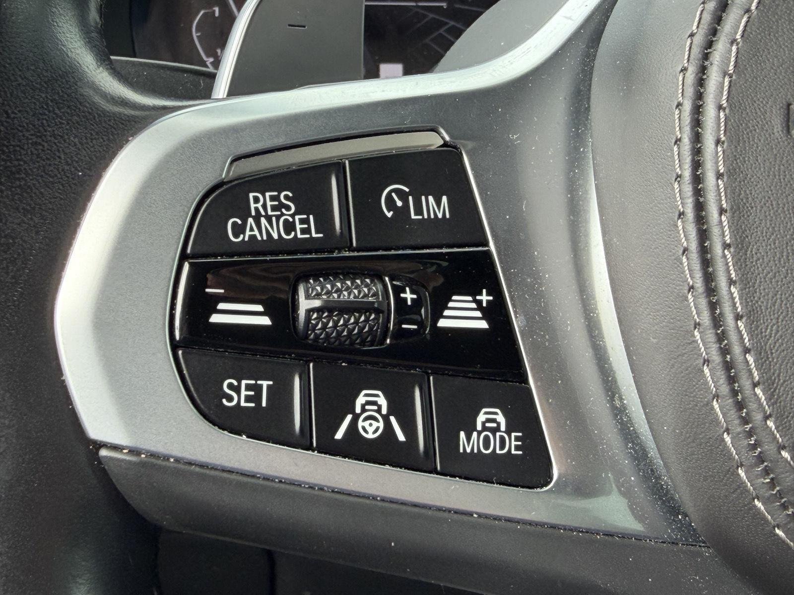Used 2022 Carbon Black Metallic BMW M50i image 10