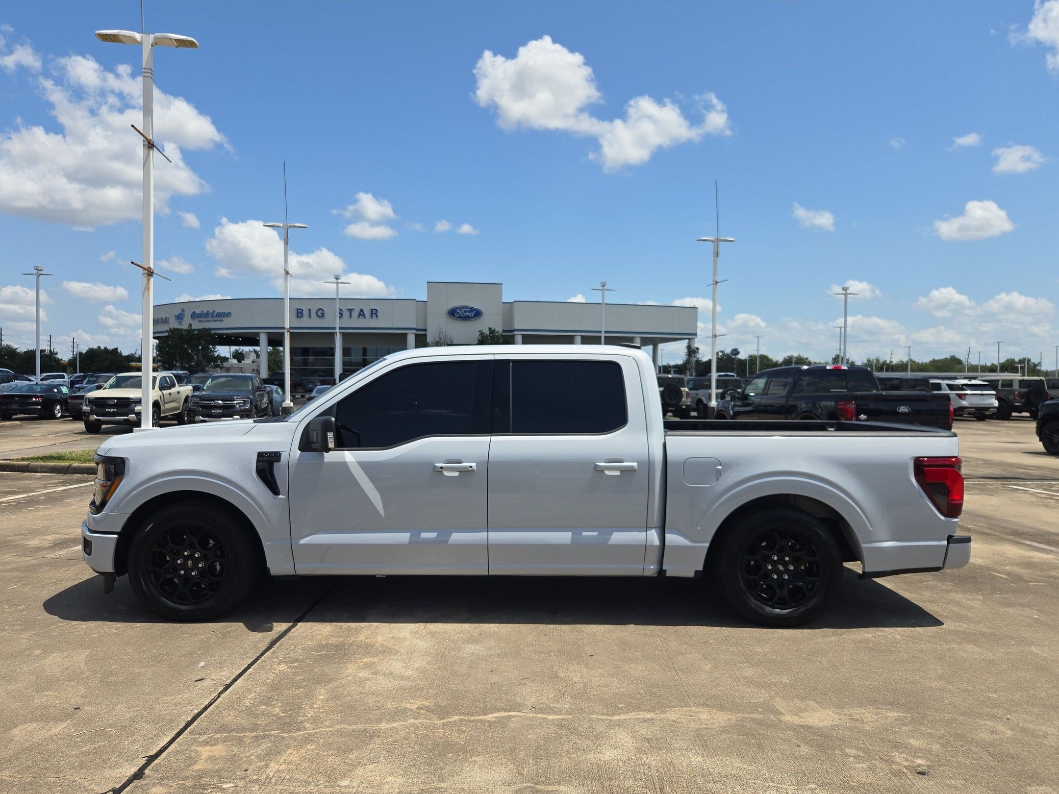Used 2025 Blue Ford XLT image 6