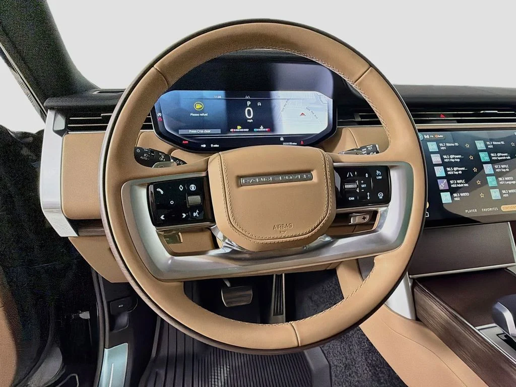 New 2026 Santorini Black Land Rover SE image 11