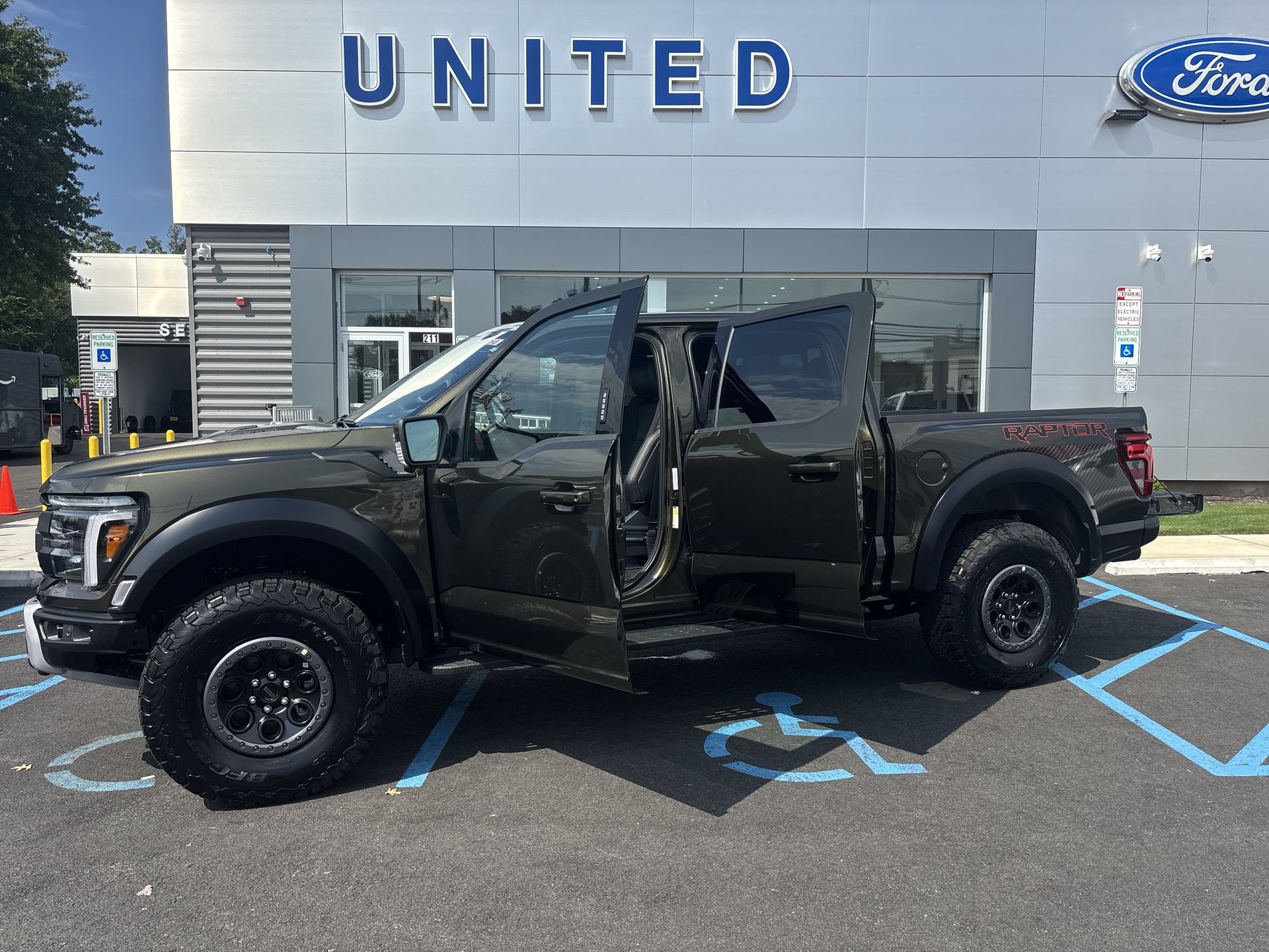 New 2026 Shelter Green Ford Raptor® image 28