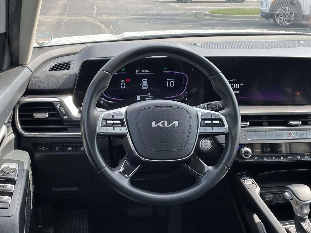 2025 Kia Telluride S - Photo 17