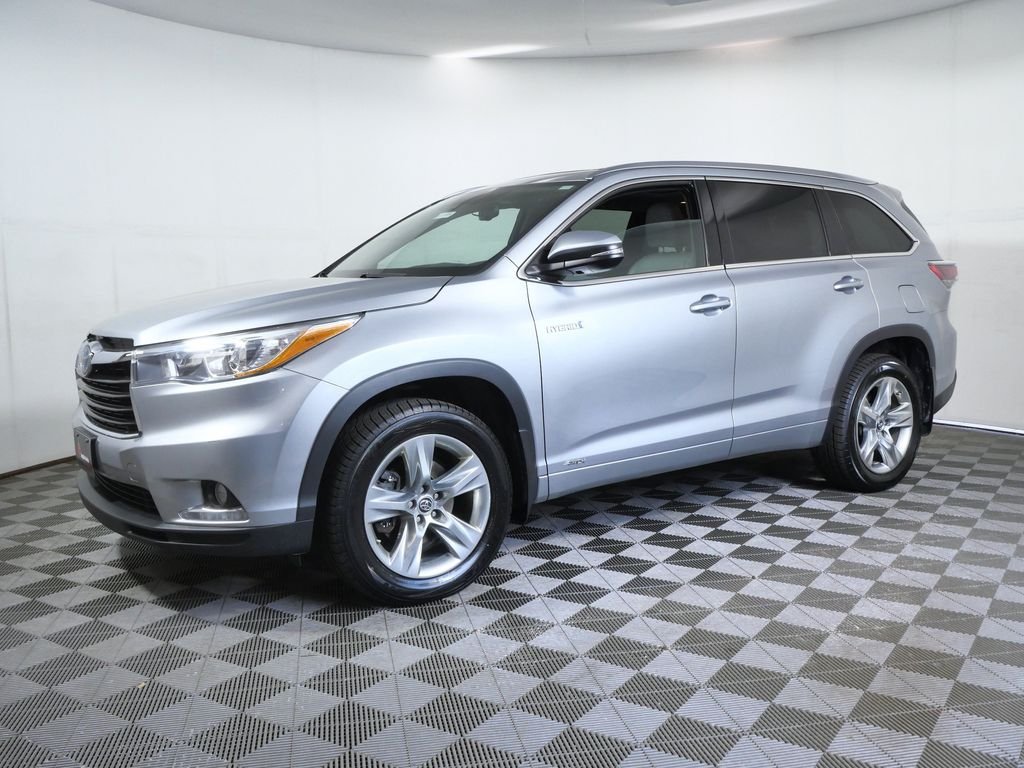 Used 2016 Silver Toyota Limited Platinum image 5