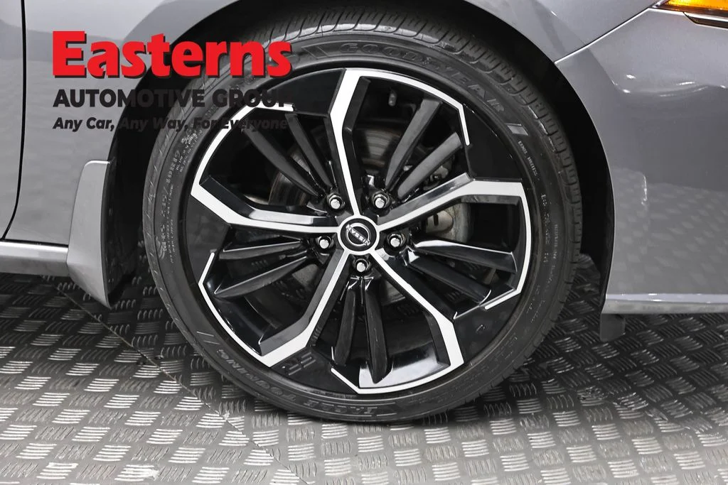 Used 2023 Gray Nissan 2.5 SR image 30
