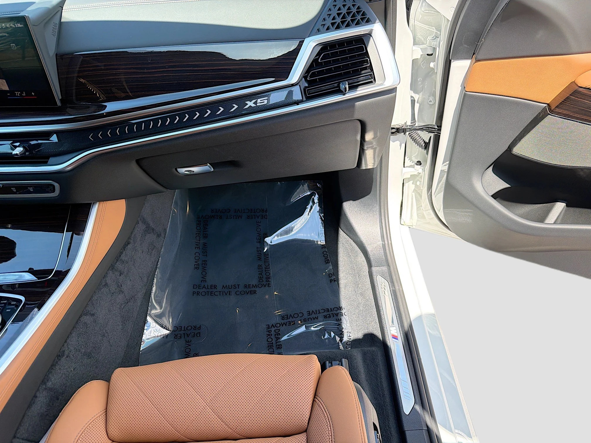 New 2026 Alpine White BMW xDrive40i image 17