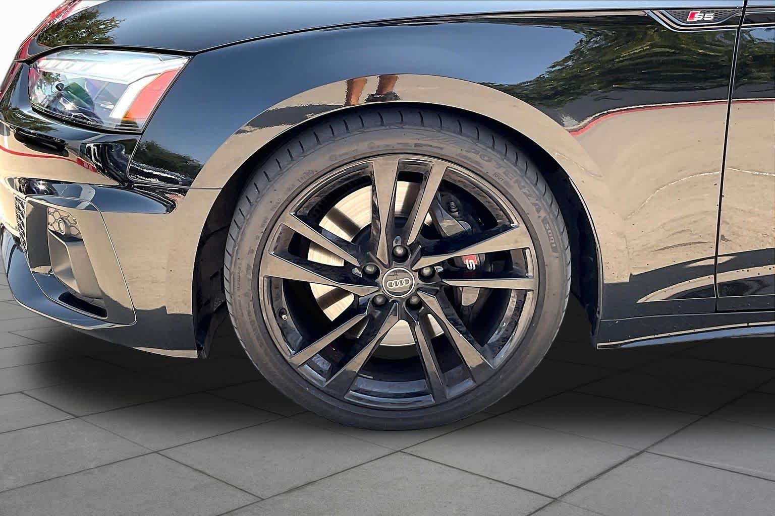 Used 2022 Mythos Black Metallic Audi Premium Plus image 10