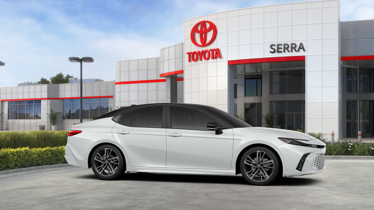 New 2026 Wind Chill Pearl with Midnight Black Metallic roof Toyota XSE image 35