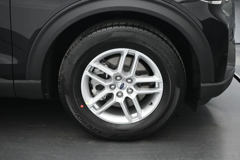 New 2026 Agate Black Metallic Ford Active image 24