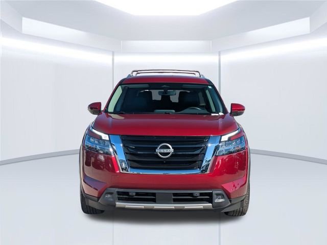 Used 2024 Red Nissan SL image 10