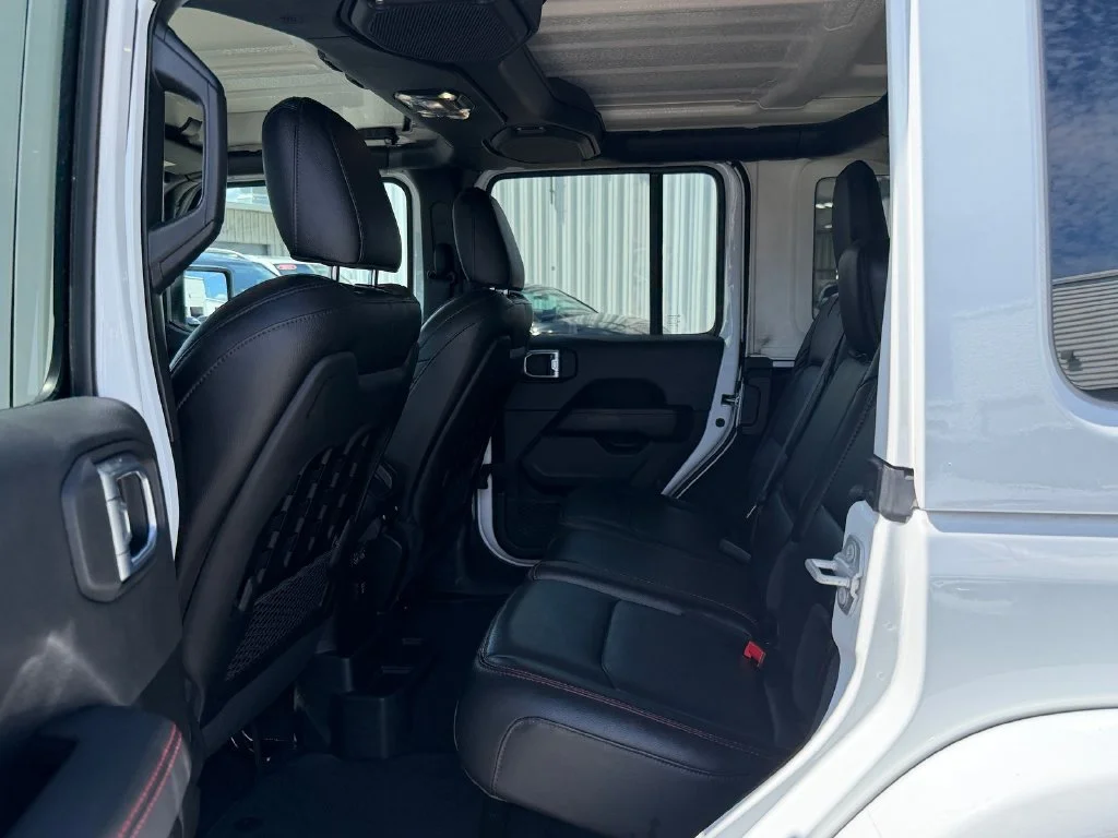 Used 2023 White Jeep Rubicon image 11