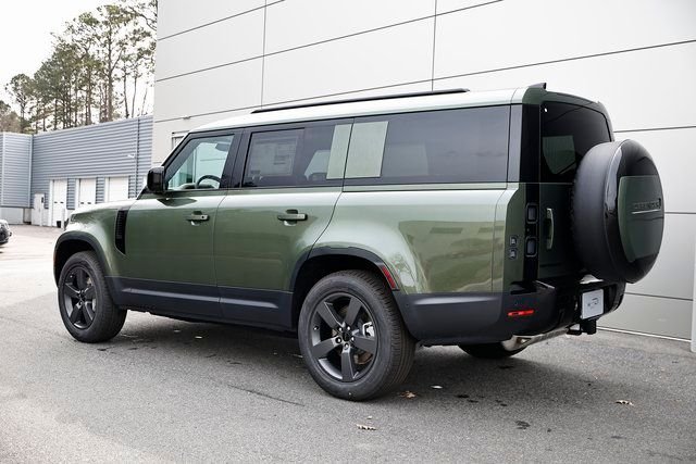 New 2026 Woolstone Green LAND ROVER S image 8