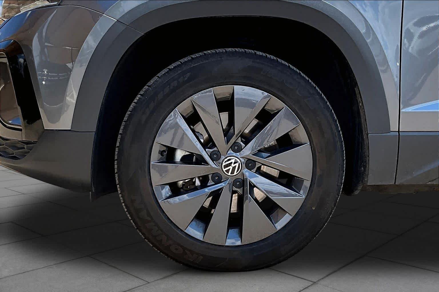 Used 2022 Platinum Gray Metallic Volkswagen S image 11