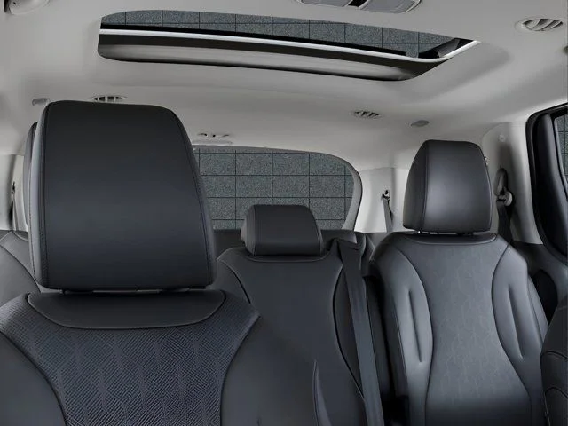 New 2026 Snow White Pearl Kia SX image 27