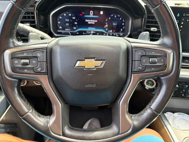 Used 2022 Northsky Blue Metallic Chevrolet High Country image 15