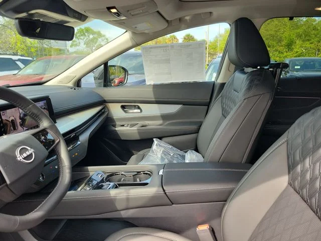 New 2026 Everest White Pearl TriCoat Nissan Platinum image 8