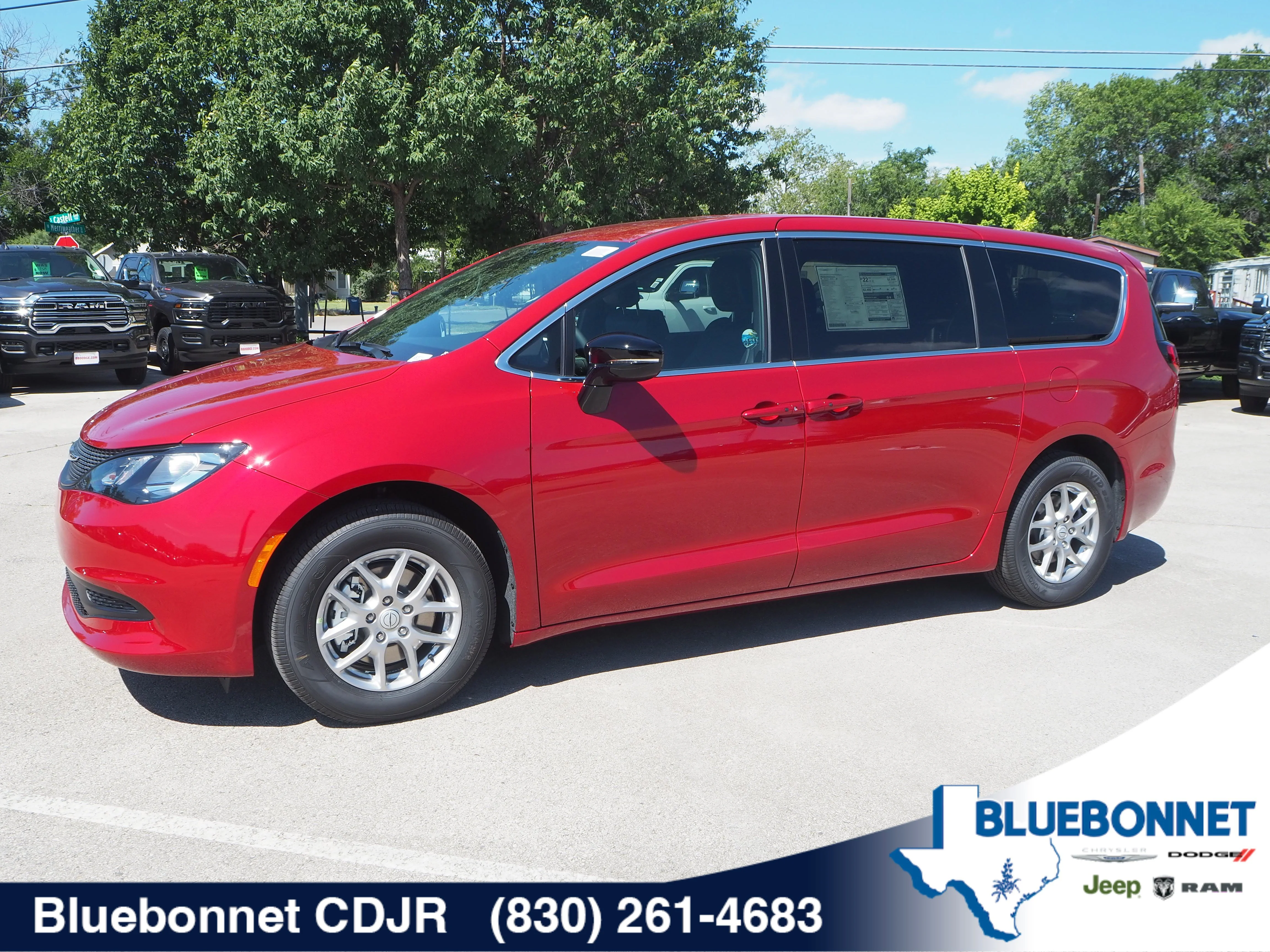 2025 Chrysler Voyager LX's photo