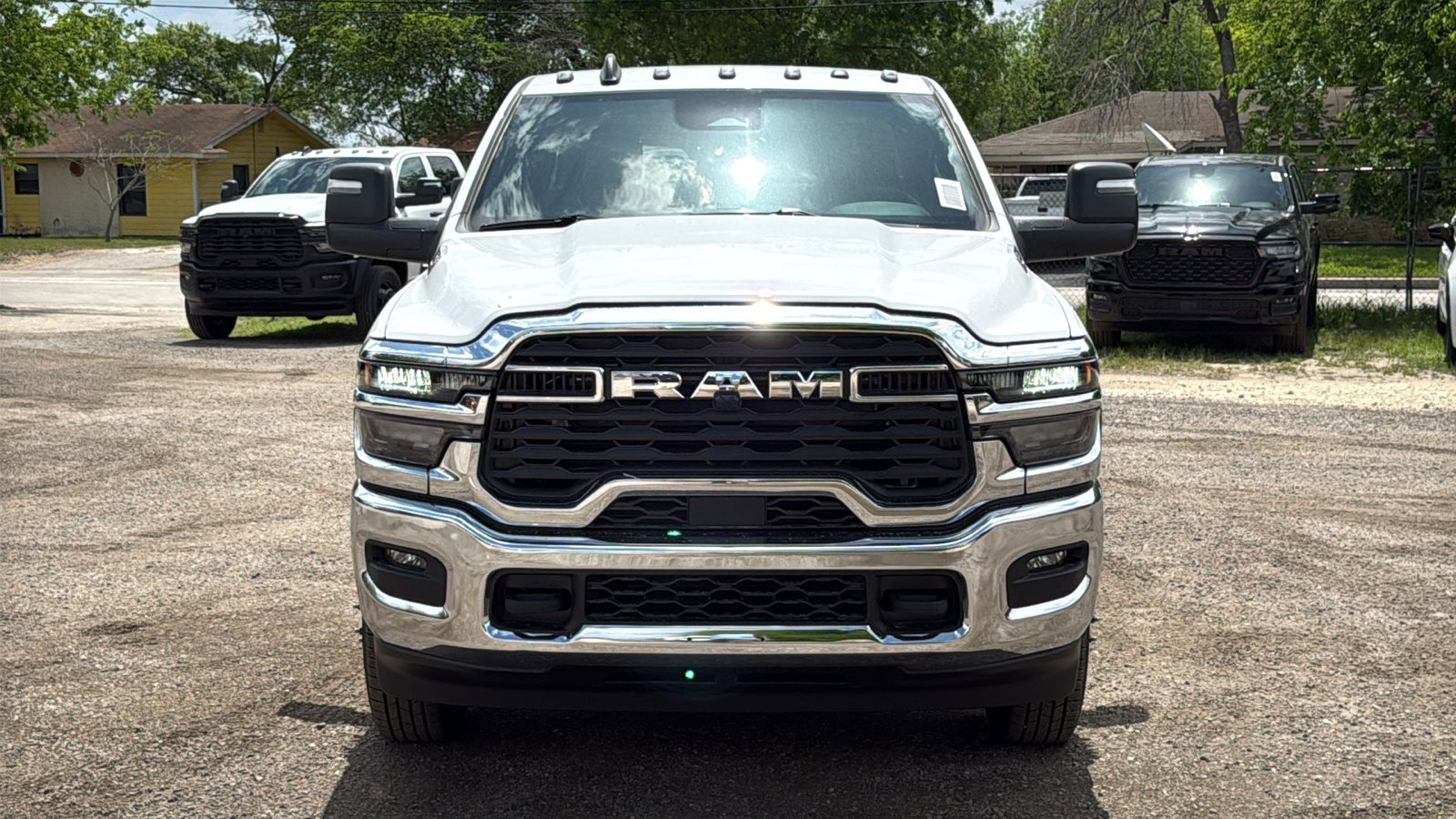 New 2026 Bright White Clear-Coat Exterior Paint RAM Tradesman image 8