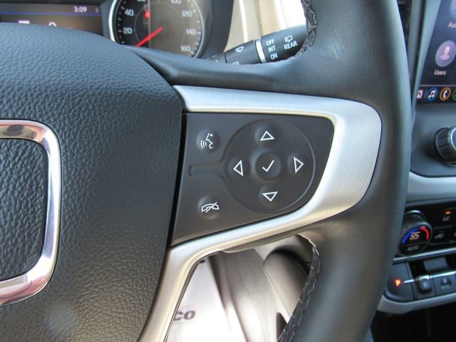 Used 2023 White Frost Tricoat GMC SLT image 18