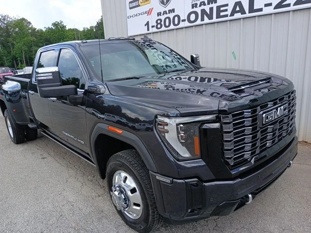 2025 GMC Sierra 4WD Crew Cab LB DRW Denali Ultimate's photo