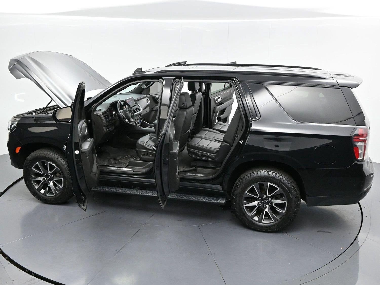Used 2021 Black Chevrolet Z71 image 43