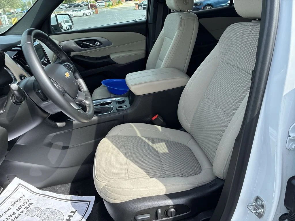 Used 2023 White Chevrolet LT image 11