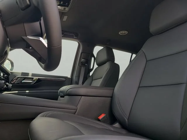 New 2026 Black Chevrolet LT image 25