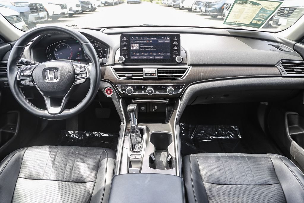 Used 2018 Platinum White Pearl Honda Touring image 12