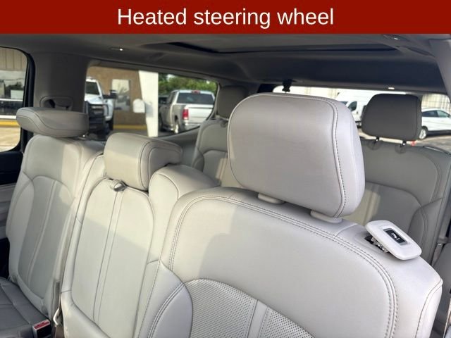 Used 2024 White Jeep Base image 16