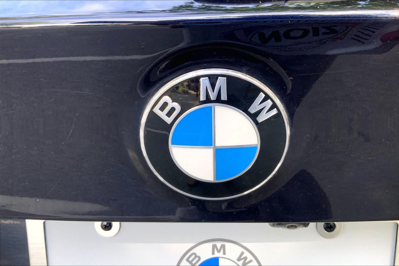 Used 2020 Carbon Black Metallic BMW xDrive30i image 30