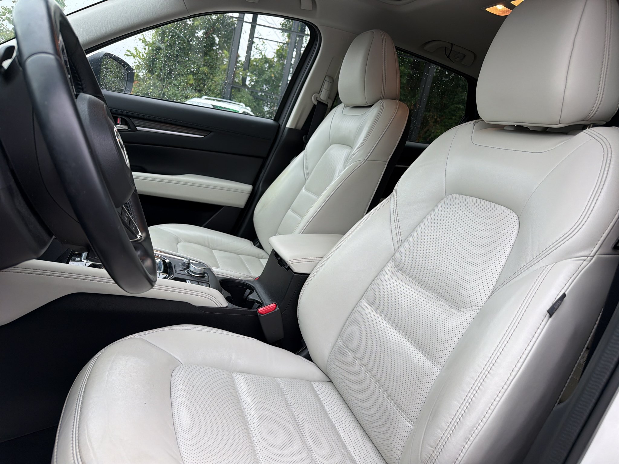 Used 2021 Snowflake White Pearl Mica Mazda Grand Touring image 2