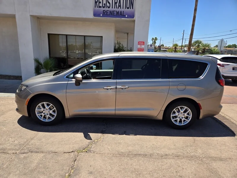 Used 2017 Molten Silver Chrysler Touring image 2