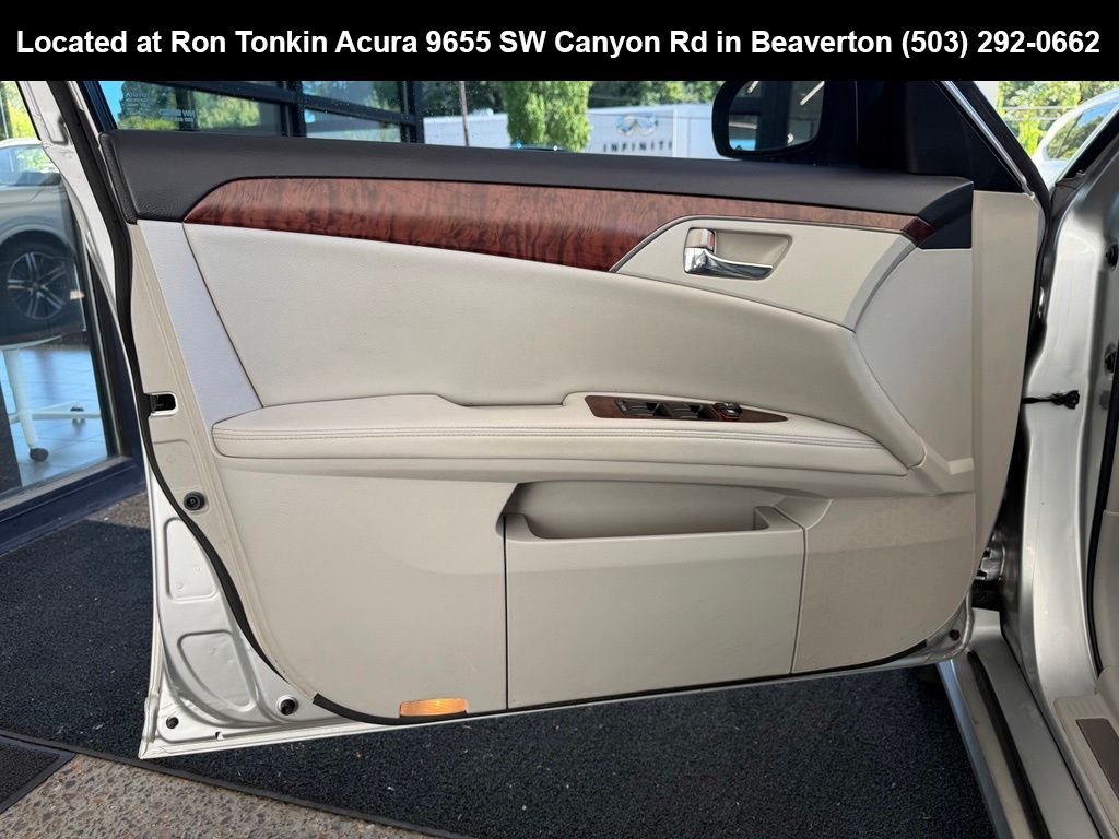 Used 2011 Classic Silver Metallic Toyota Base image 11