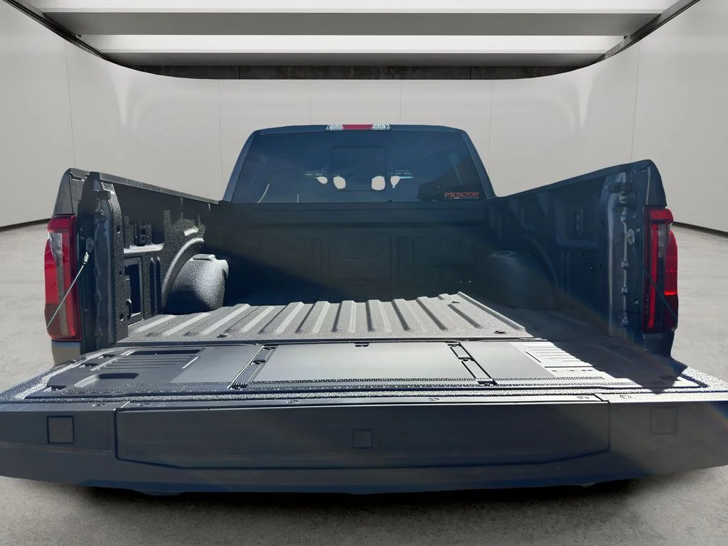New 2026 Carbonized Gray Metallic Ford XLT image 9