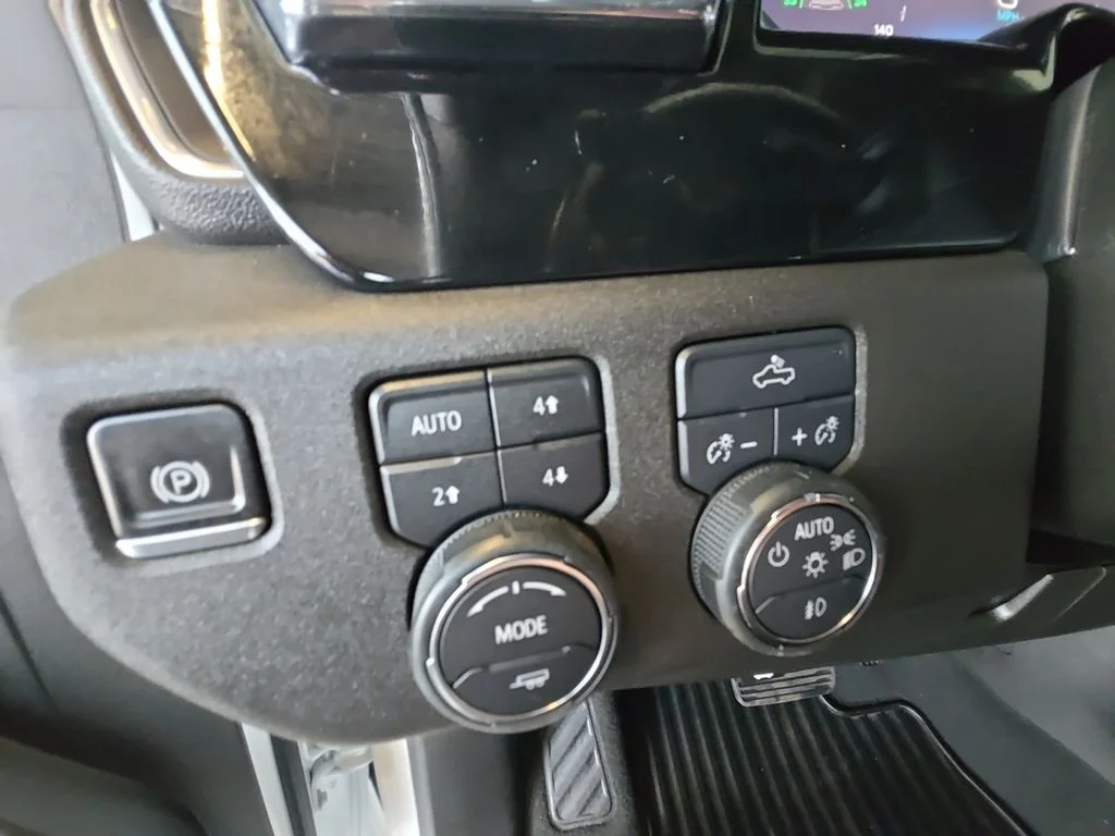 Used 2025 White Chevrolet RST image 26
