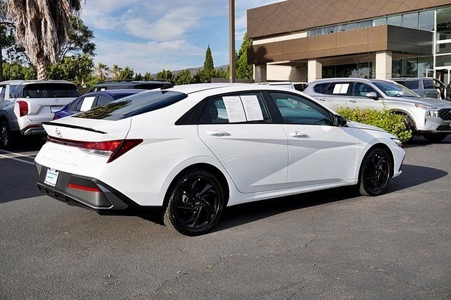 Used 2026 White Hyundai SEL Sport image 7