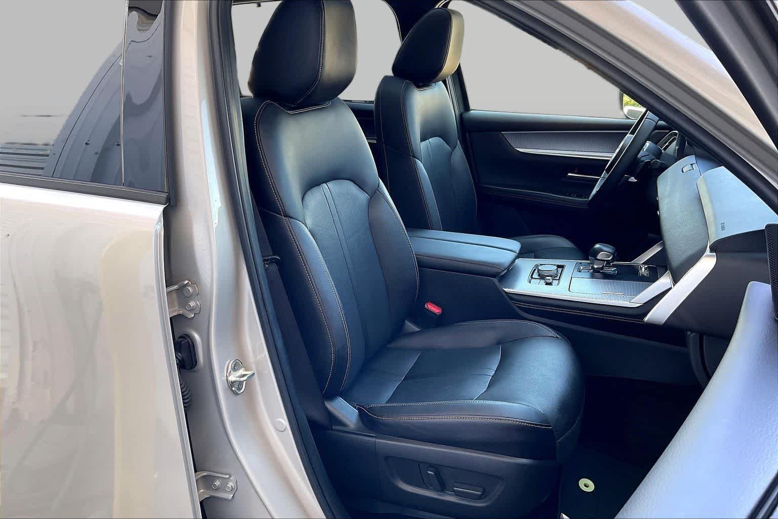 Used 2026 Platinum Quartz Mazda Premium Sport image 9