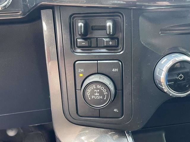 Used 2022 Atlas Blue Metallic Ford XLT image 46