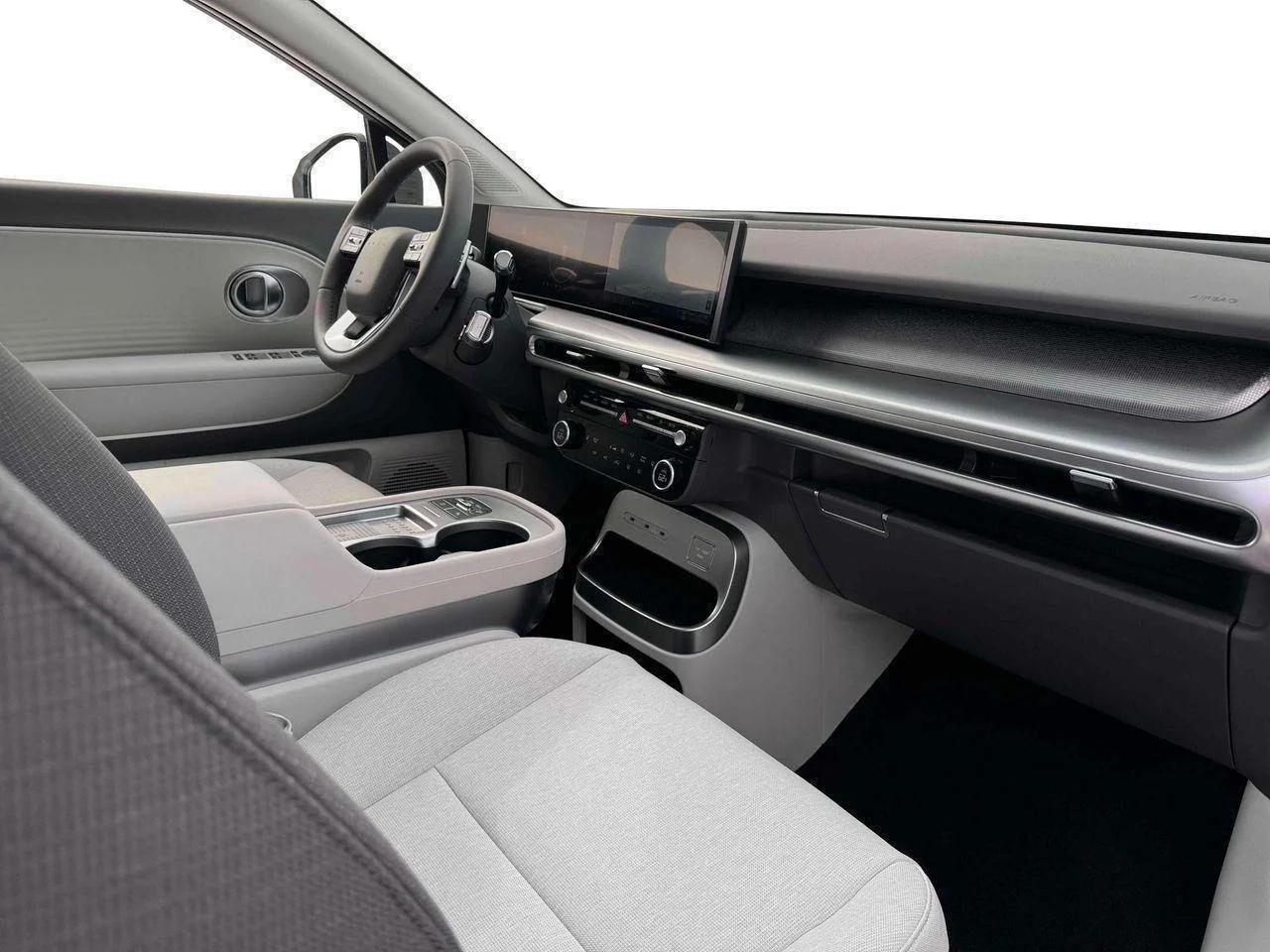 New 2026 Black Hyundai SE image 15