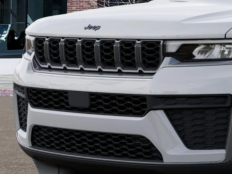 New 2026 Bright White Clearcoat Jeep Laredo Altitude image 37