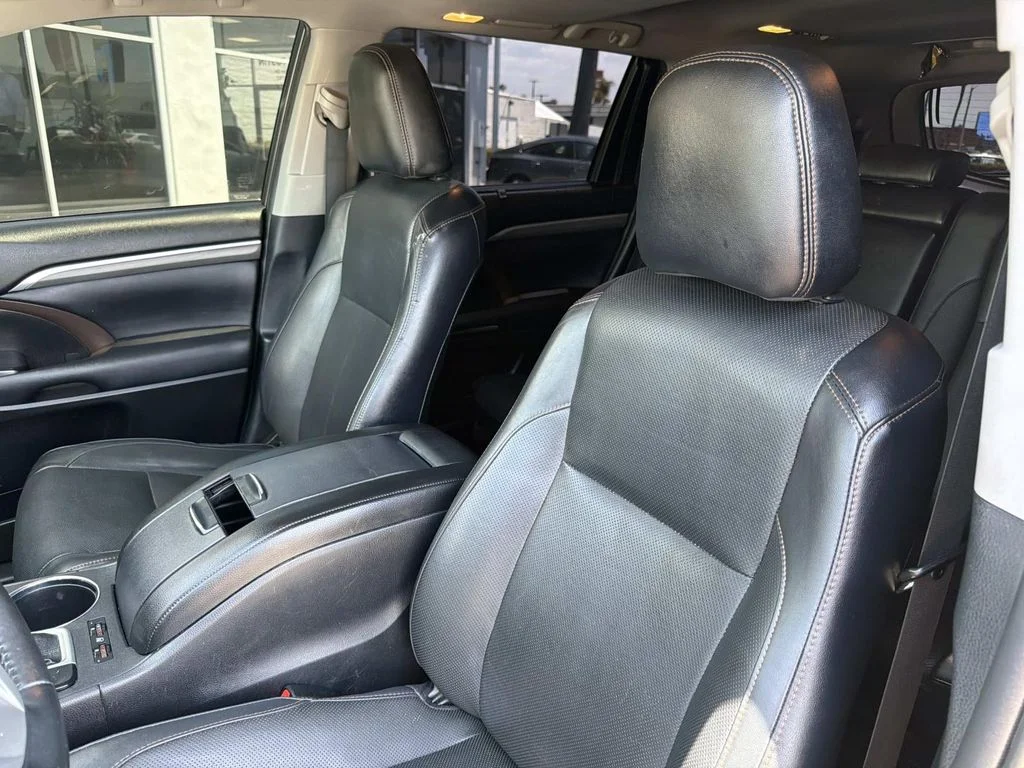 Used 2019 Predawn Gray Mica Toyota Limited image 24