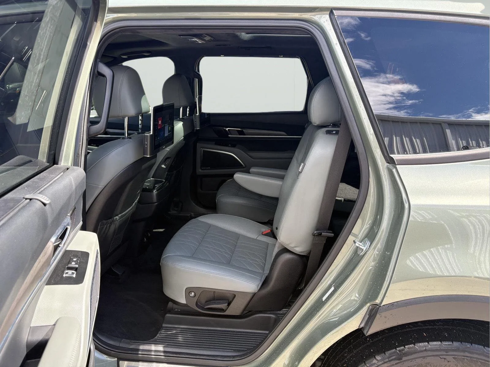 Used 2023 Jungle Green Kia SX-Prestige X-Pro image 10