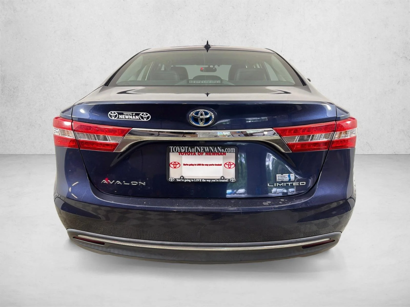 Used 2015 White Toyota XLE Touring image 6