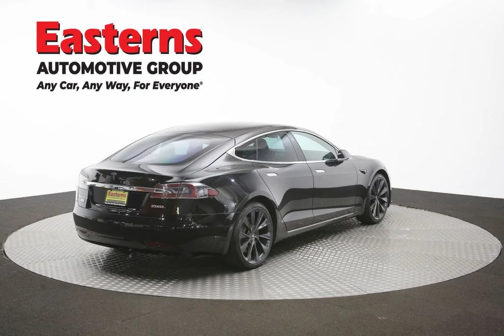 Used 2018 Black Tesla 75D image 39