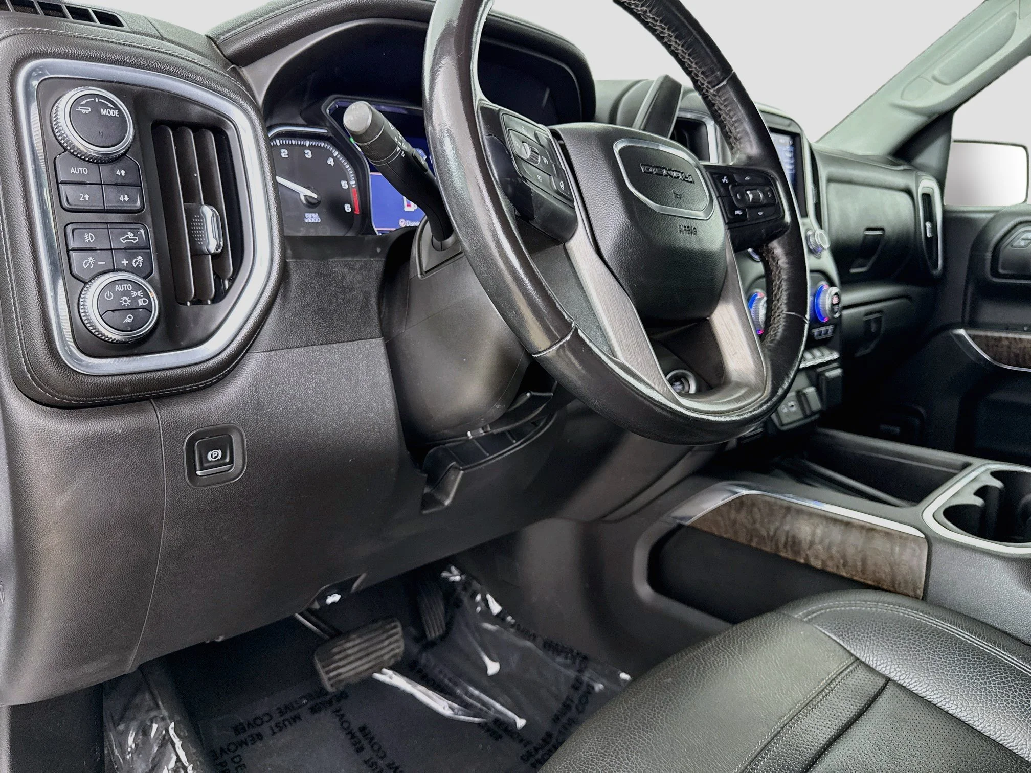 Used 2021 WHITE FROST TRICOAT GMC Denali image 11