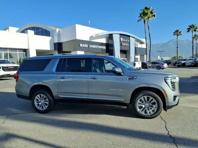 Used 2025 Sterling Metallic GMC Denali image 2