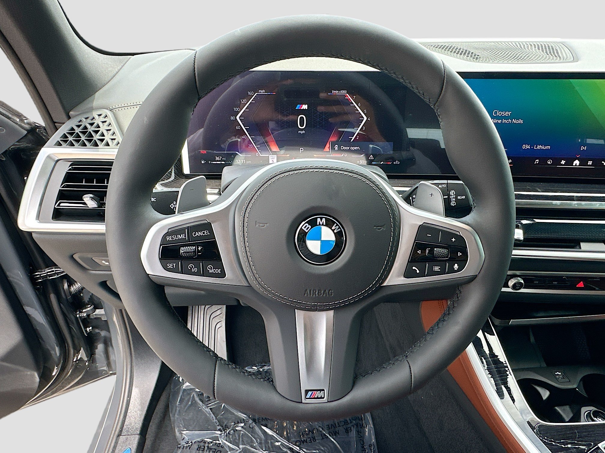 New 2026 Dravit Grey Metallic BMW xDrive40i image 8